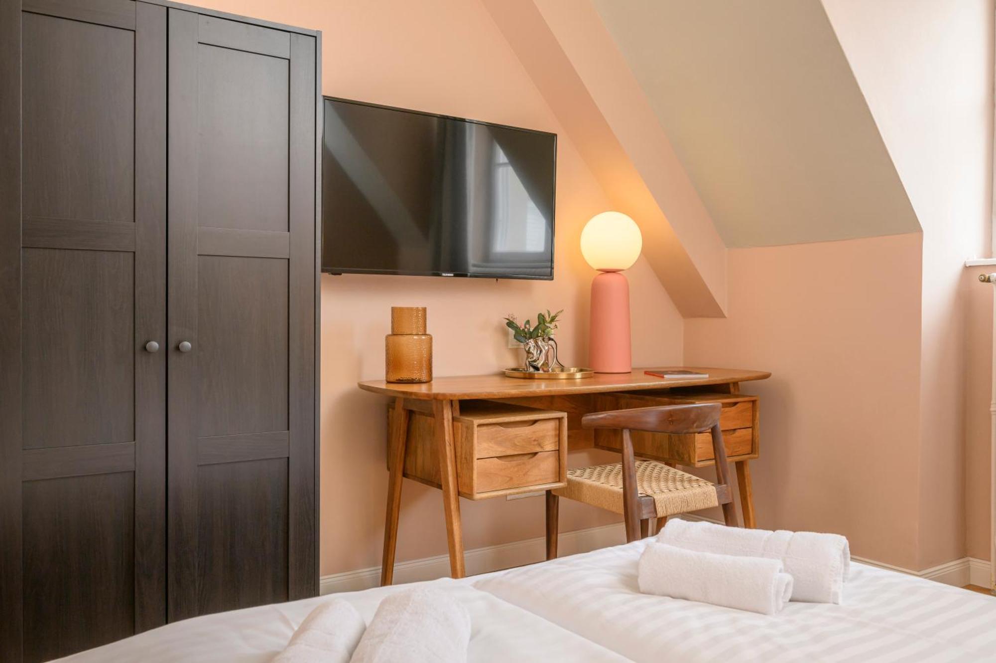 Palais Palffy Suits Viena