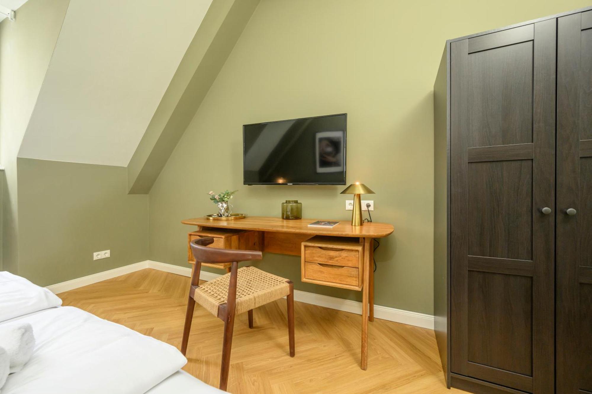 Palais Palffy Suits Apartament *