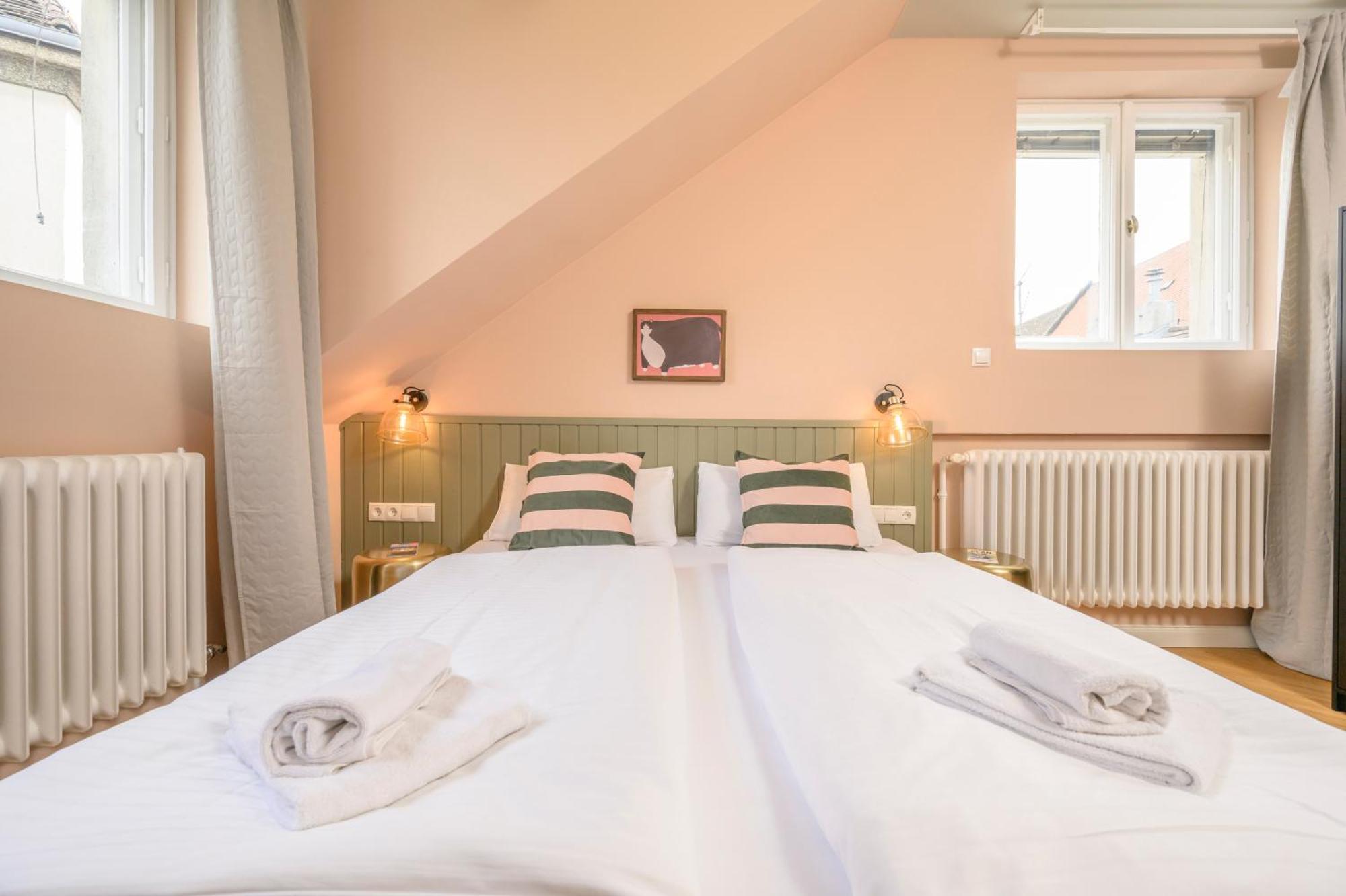 Palais Palffy Suits Apartament Viena