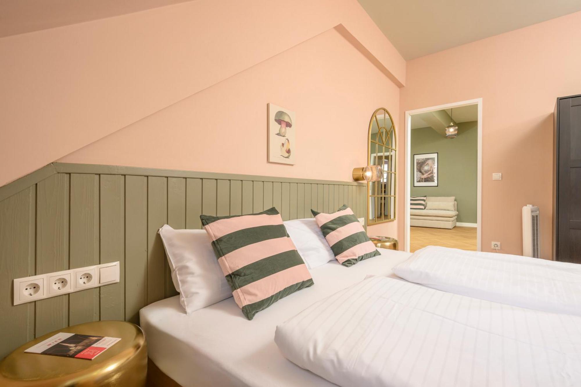 Palais Palffy Suits Apartament *